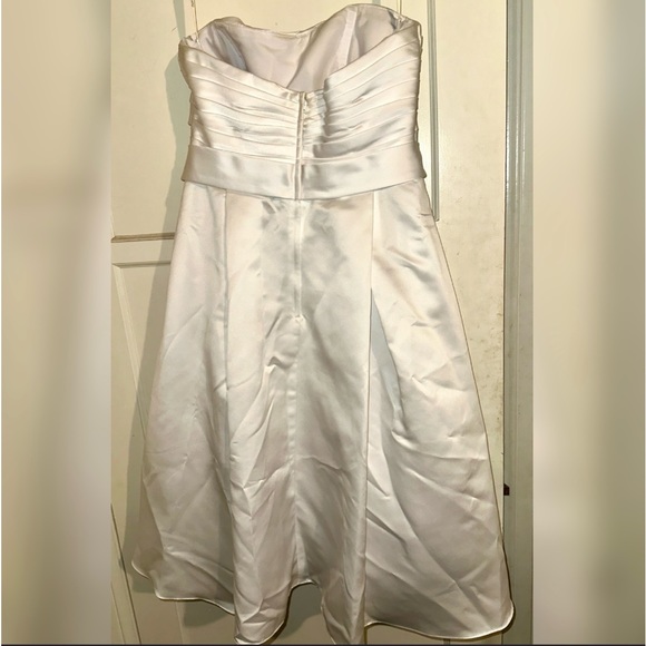 Wedding Gown with extras - Picture 7 of 15